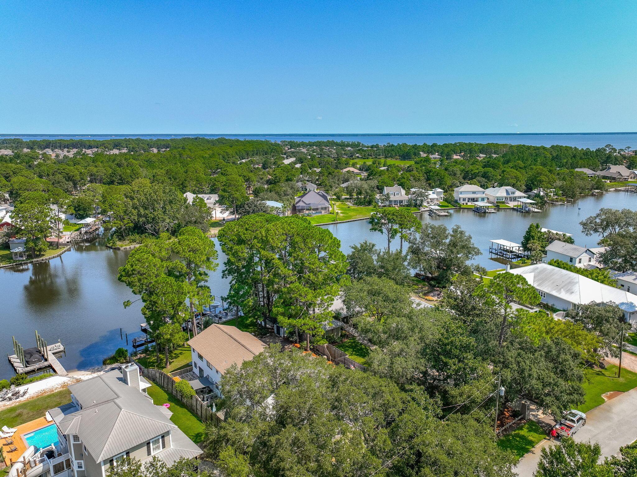 Image 4: 5-web-or-mls-aerials5-034-022-4050x3034