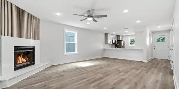 Image 2: 11 court drive-20