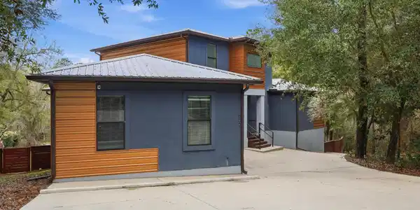 800 Lake Amick Drive