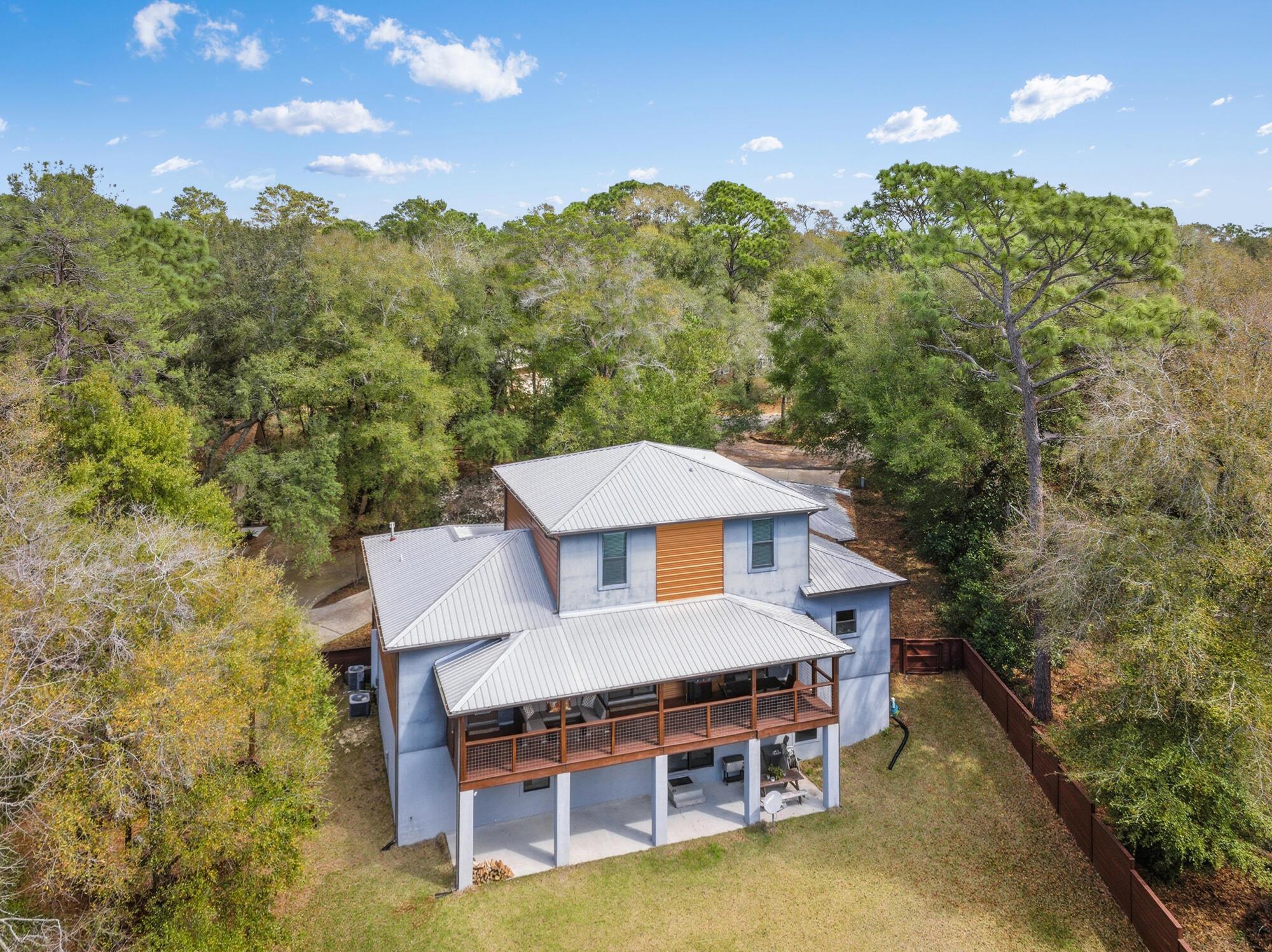 Image 2: 800 lake amick dr drone - awp media - 00