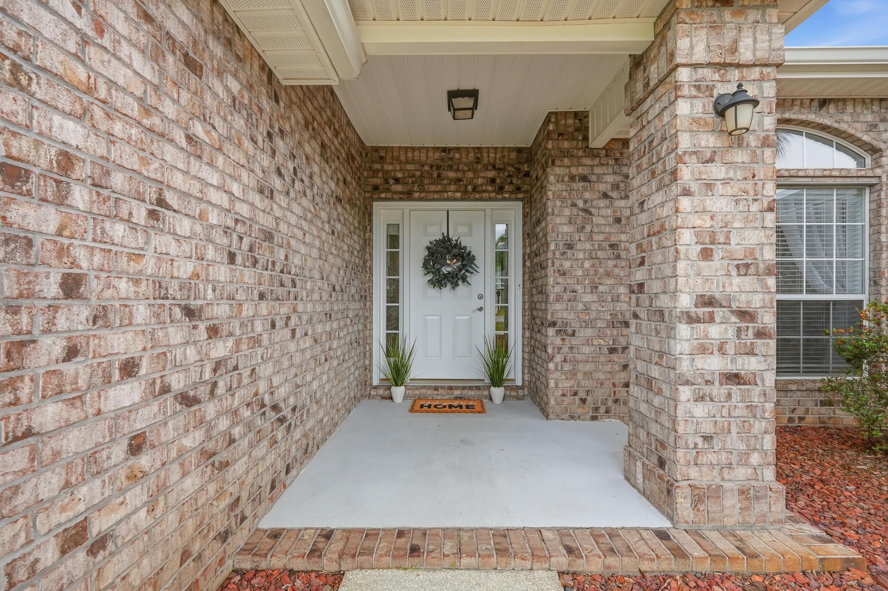 Image 4: Covered Porch