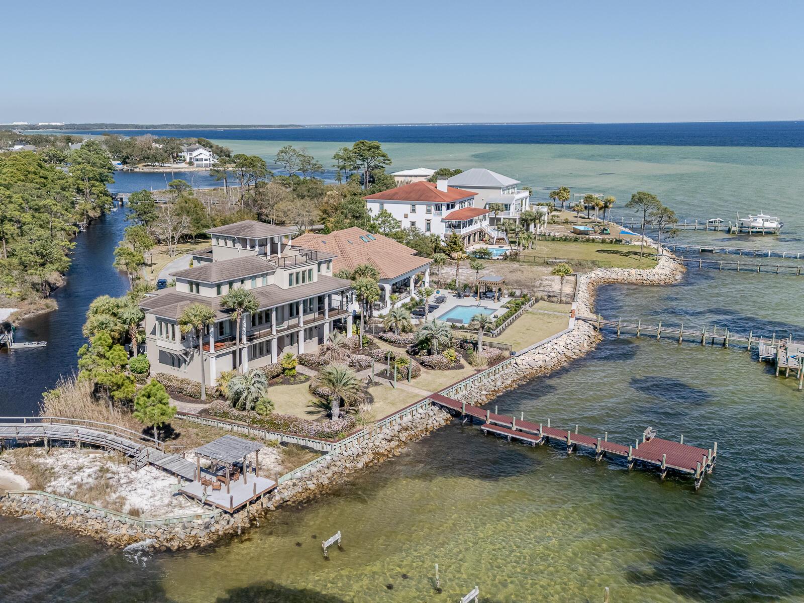 Image 1: 753BC_Aerials_0012