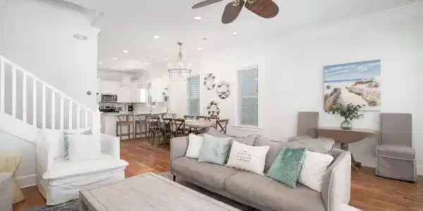 117 E Lifeguard Loop