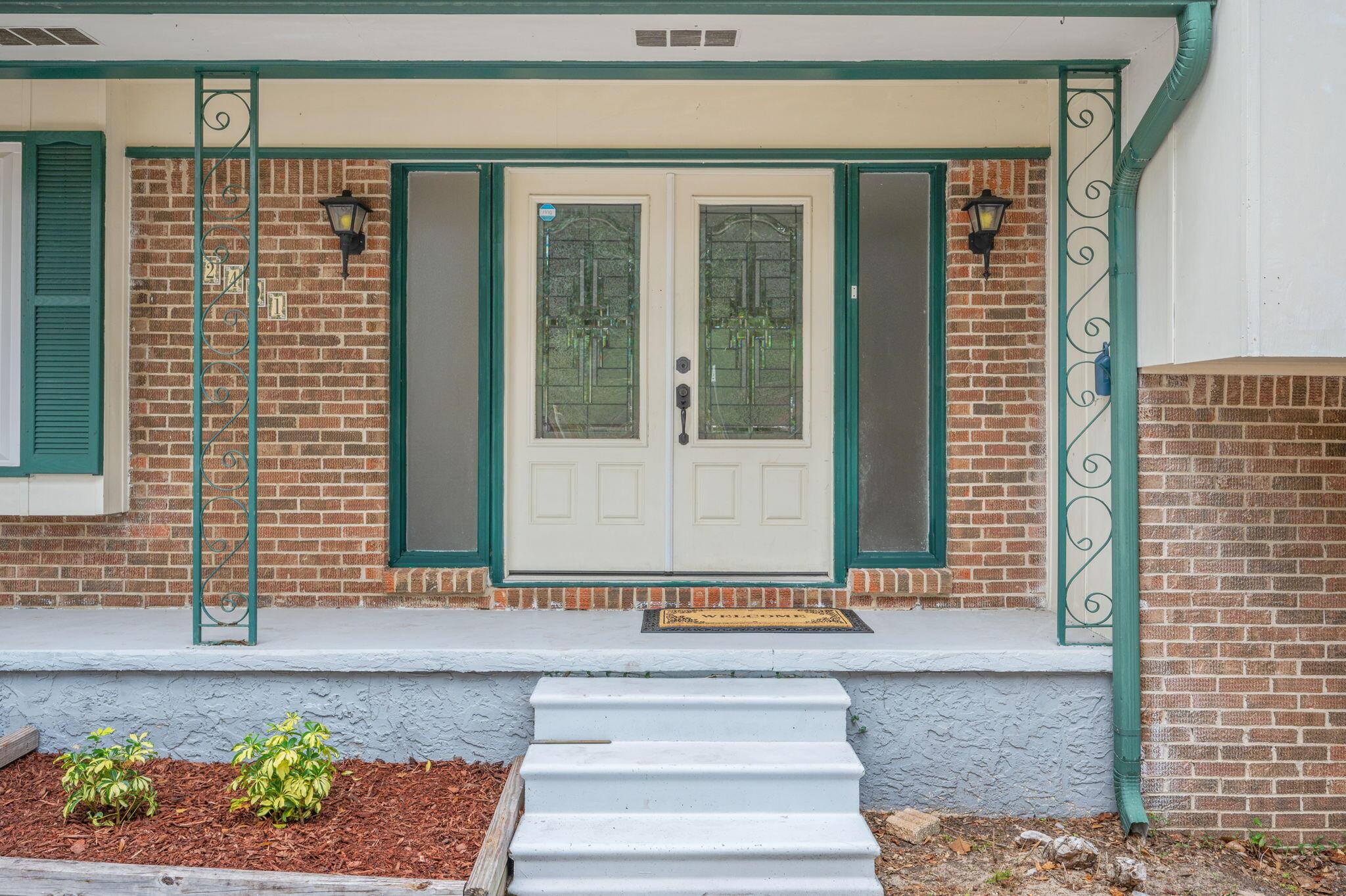 Image 4: 4-web-or-mls-2401-roberts-dr