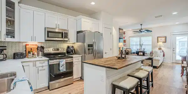 405 Paradise Boulevard