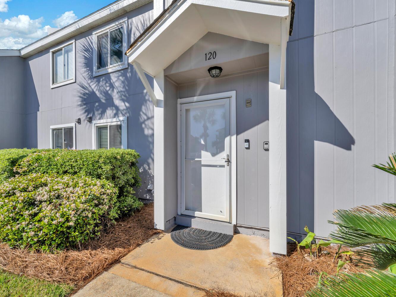 Image 3: 2. Front Door