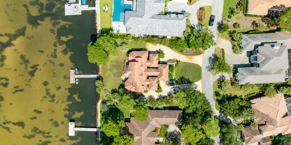 Image 3: 3219 Bay Estates