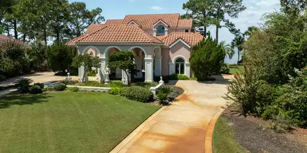 Image 4: 3219 Bay Estates