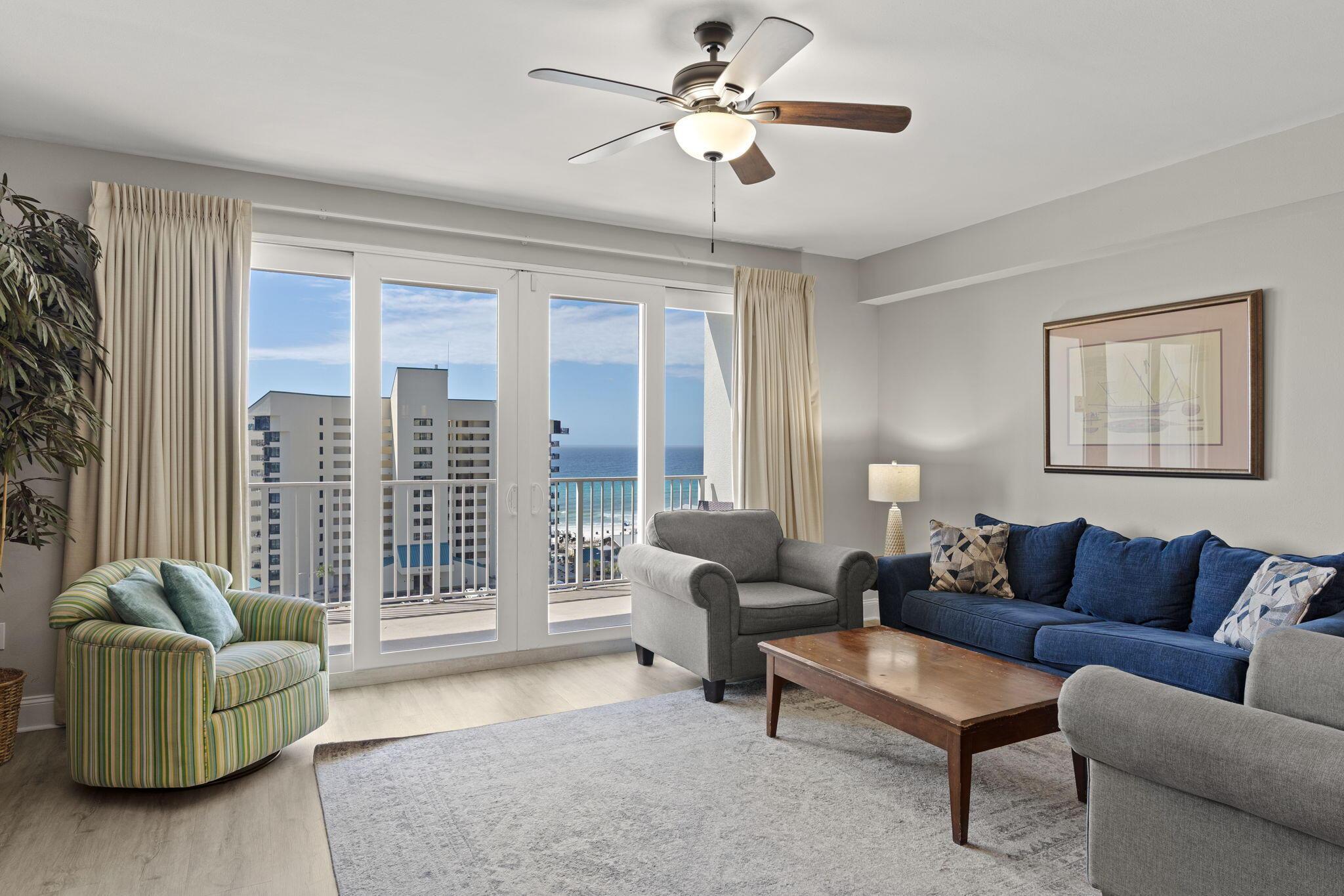 Image 4: Laketown Wharf Unit 815