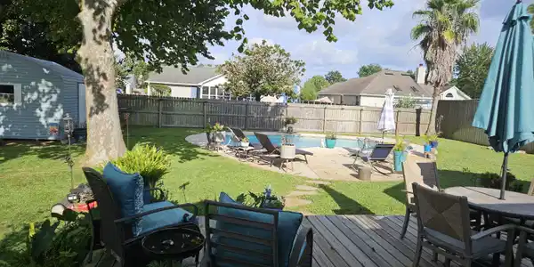 2328 Prytania Circle