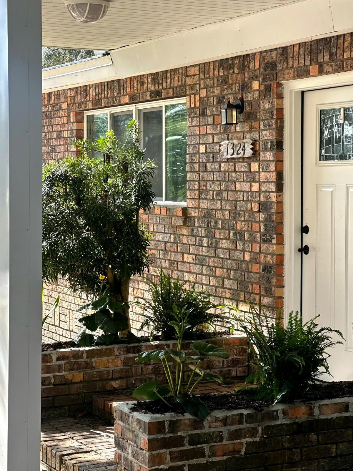 Image 1: 1324 front door