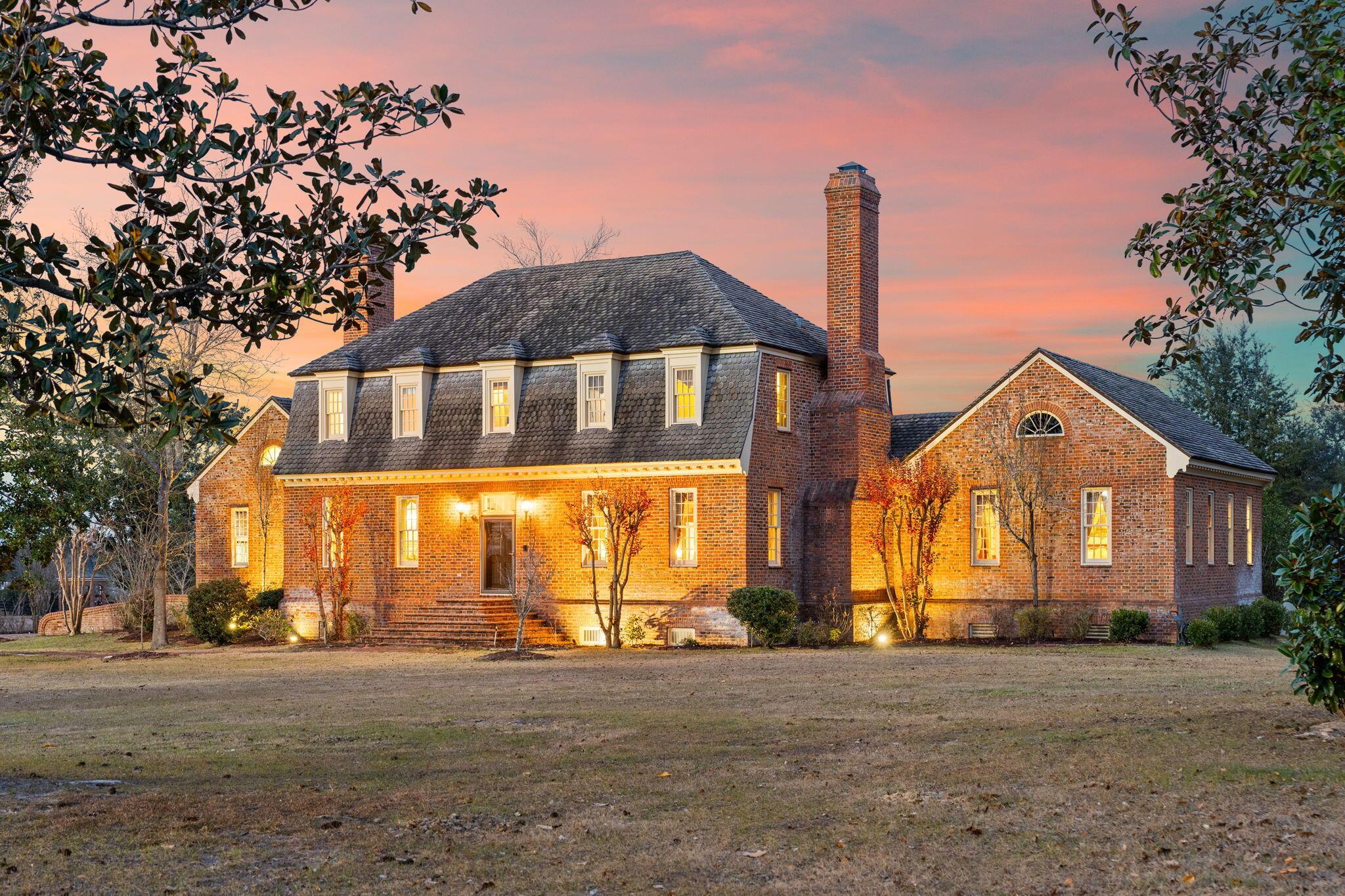 Image 2: 2-web-or-mls-2677 Ferol Ln -002