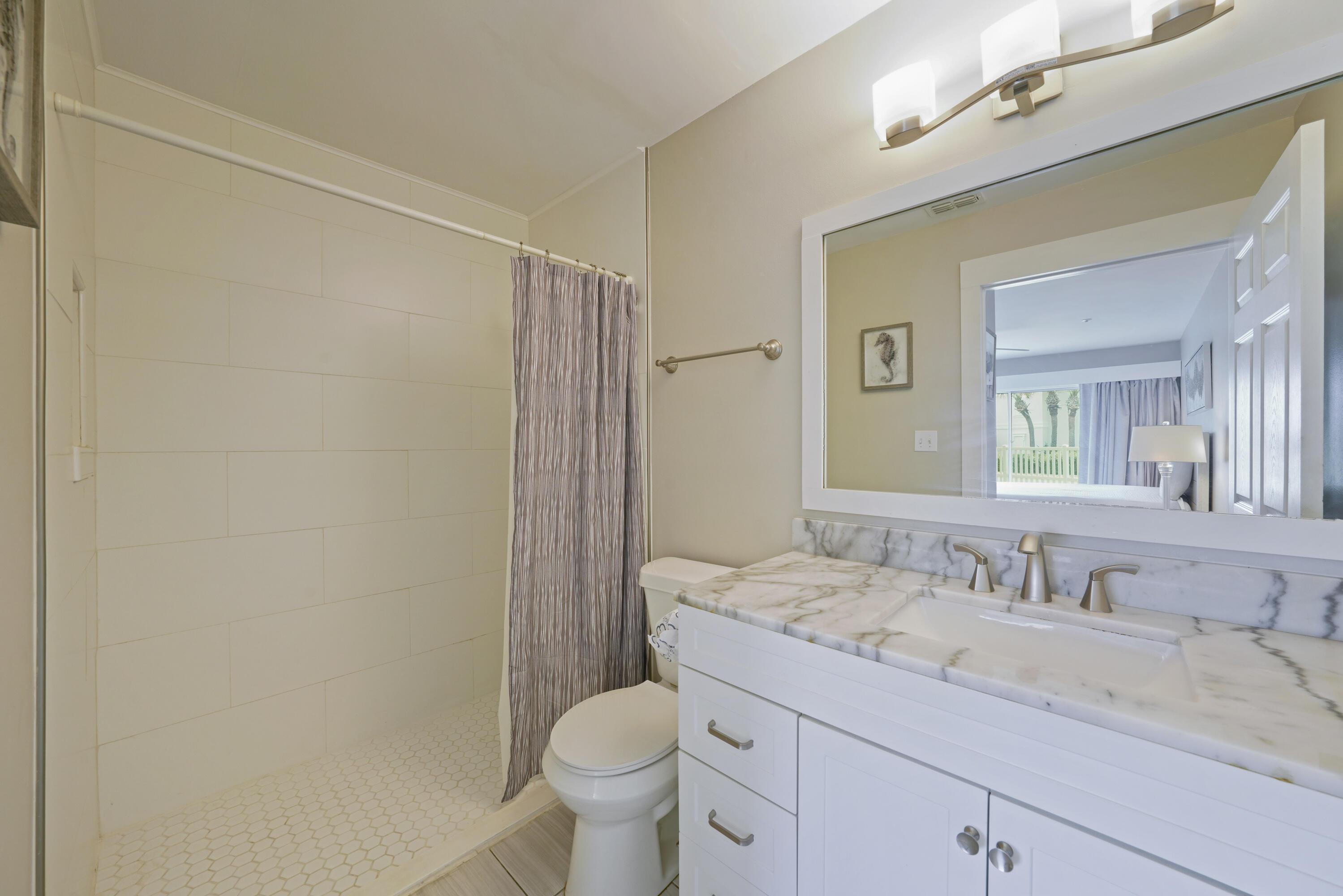 Image 4: Master Bathroom
