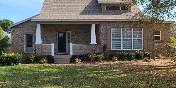 16 Shalimar Drive