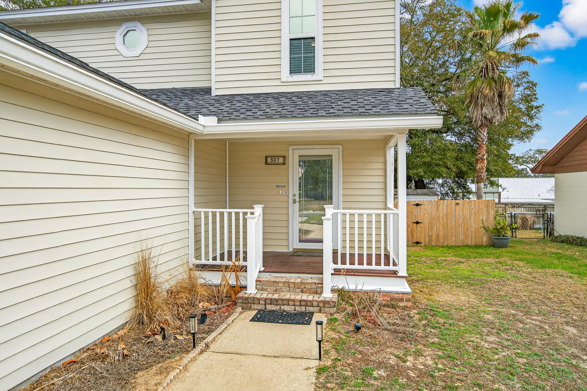 Image 2: 507 Matthew St-72