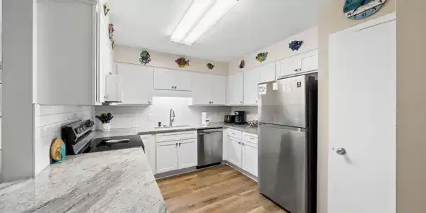 Image 2: 23-web-or-mls-DSC05444