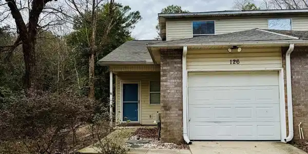 126 Dolphin Road