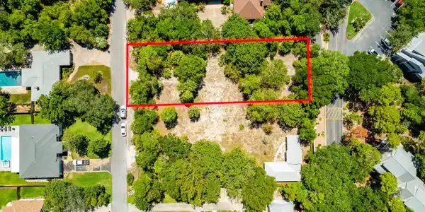 Image 2: Lot 9 Gulf Pines