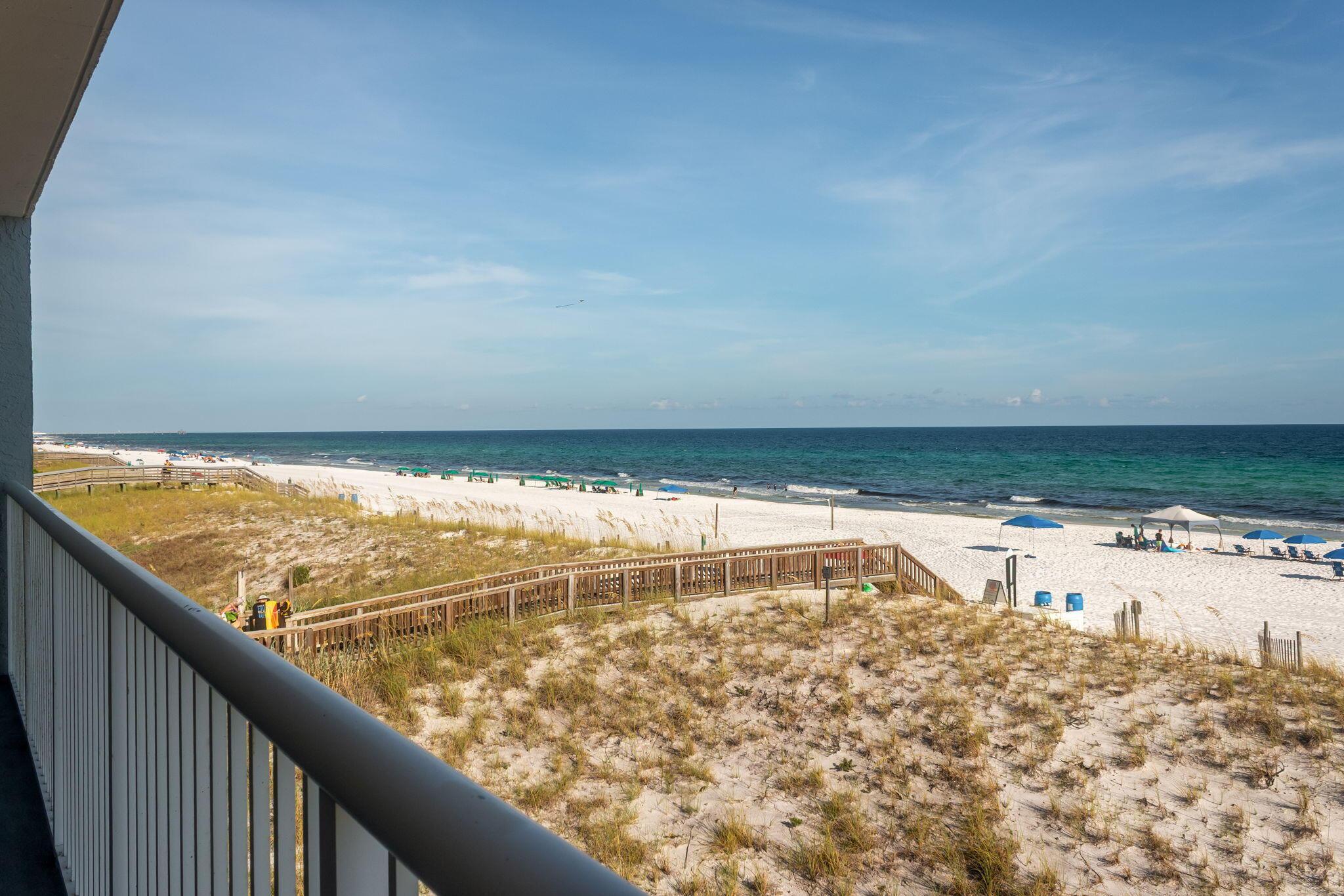 Image 2: 43-web-or-mls-790-santa-rosa-blvd