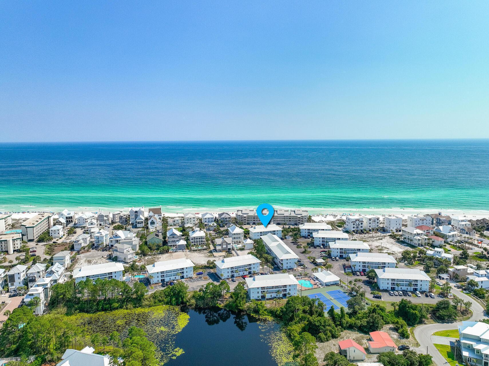 Image 2: Beachside Villas 822