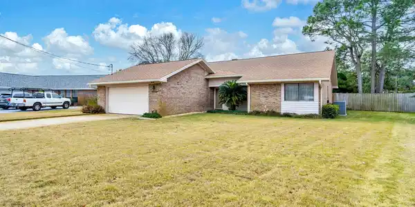 136 Scottsdale Drive