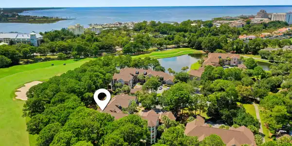 8526 Turnberry Court