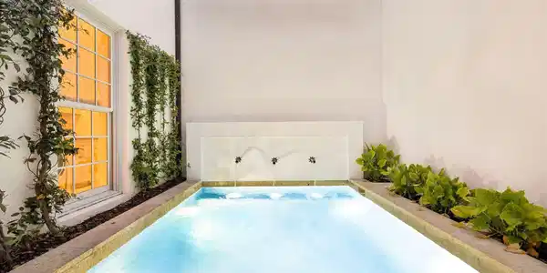 Image 3: Water Fountain Feature