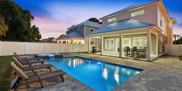 322 E Lakeshore Drive