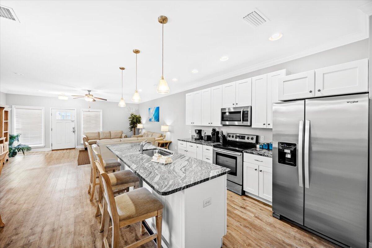 Image 4: 18-1V3A7467