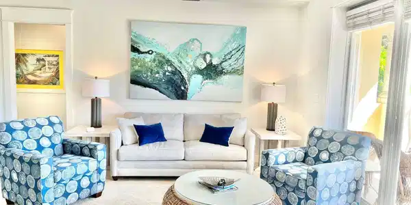 Image 4: Living room