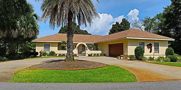 370 Golfview Drive