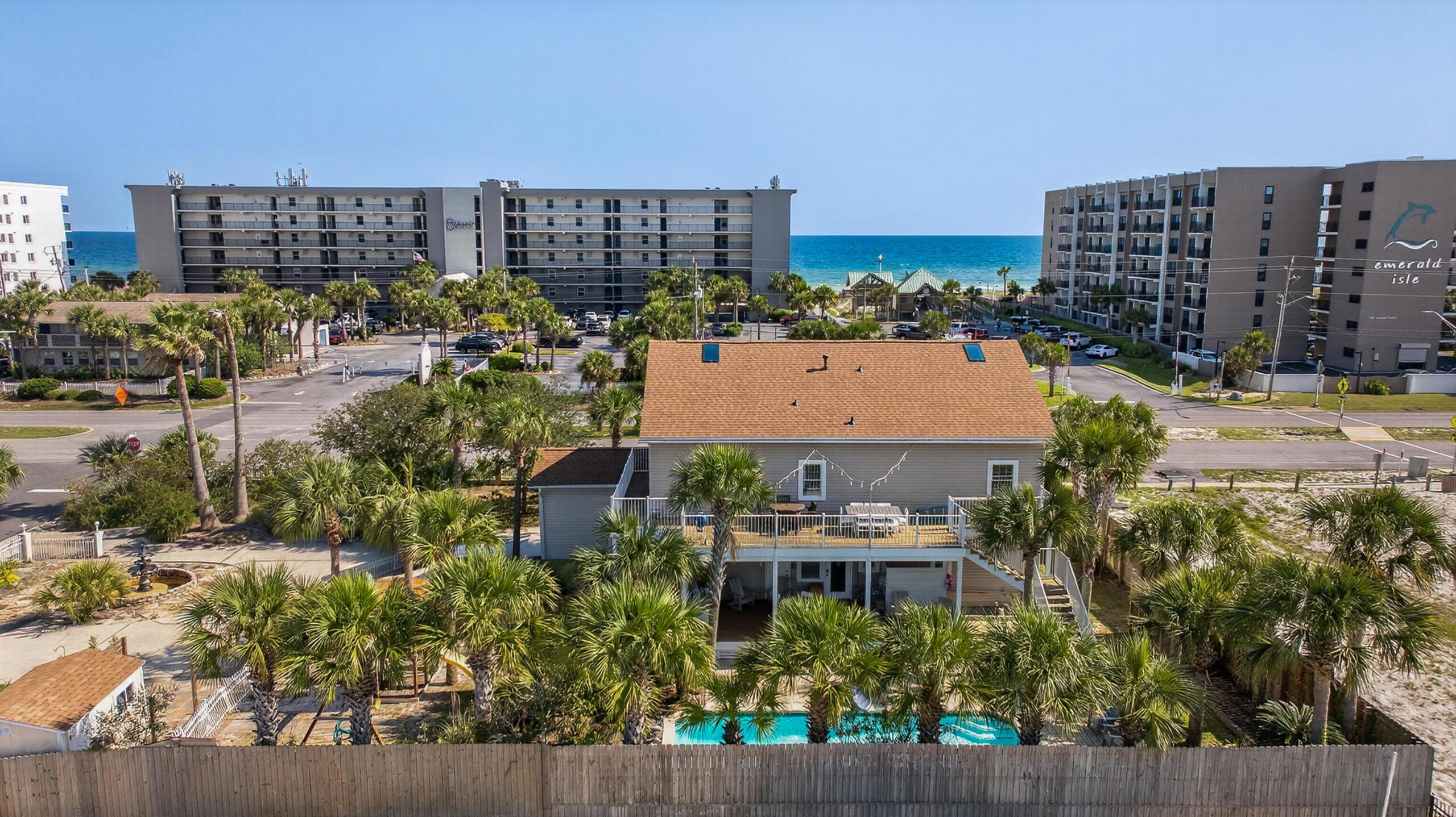 Image 1: 004_631 Pelican drive-4