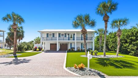 620 Lagoon Drive