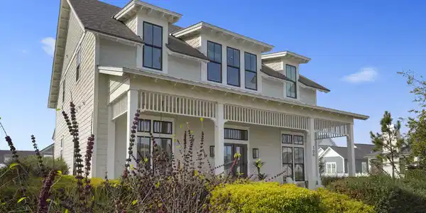 100 Sawbuck Drive