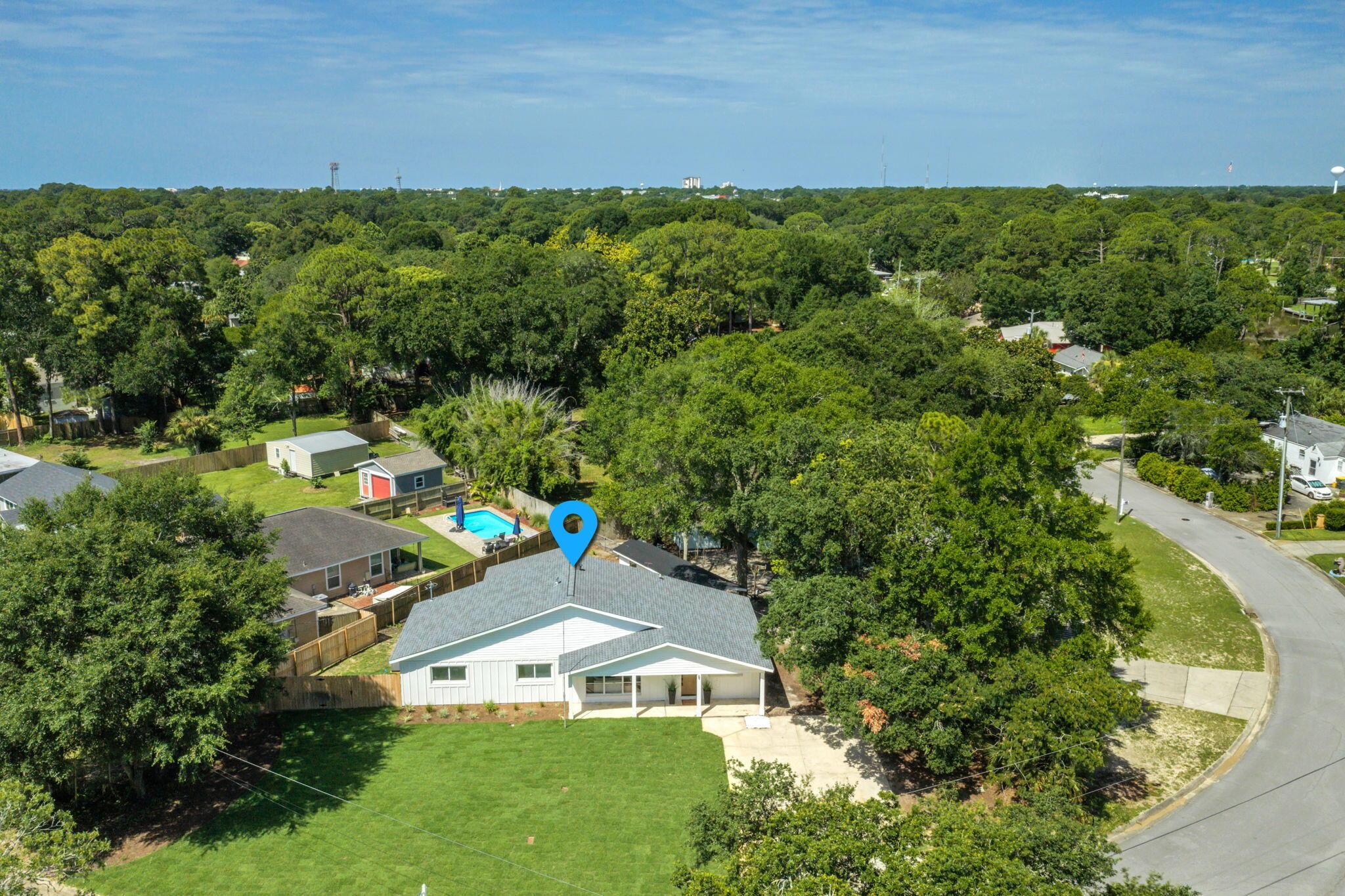 Image 1: 69 NE Laurie Dr FWB_Aerial View