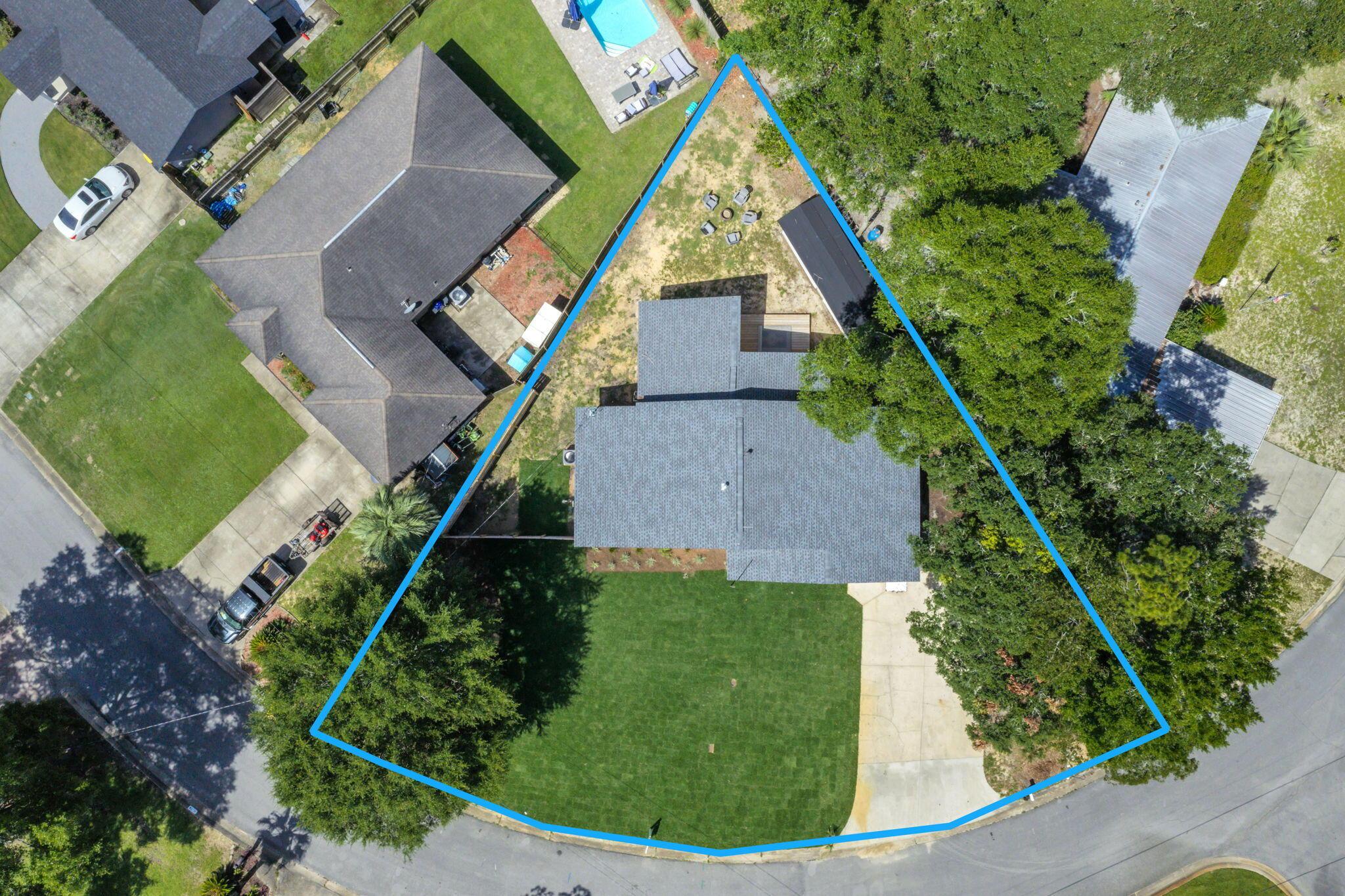 Image 3: 69 NE Laurie Dr FWB_Aerial