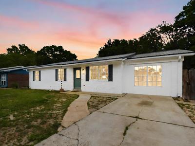 209 Hudson Circle