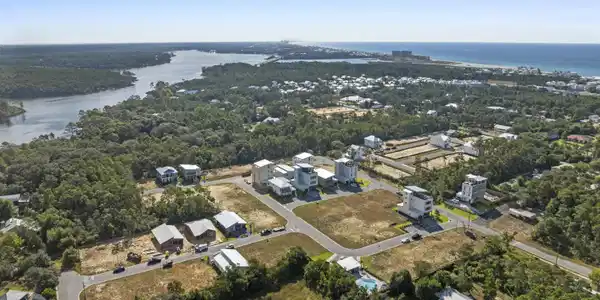 Image 4: Aerial of Community