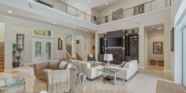 Image 3: Grand Room