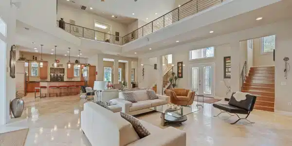 Image 4: Grand Room
