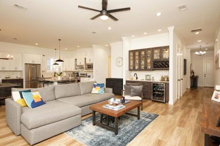 1147 Deer Moss Loop