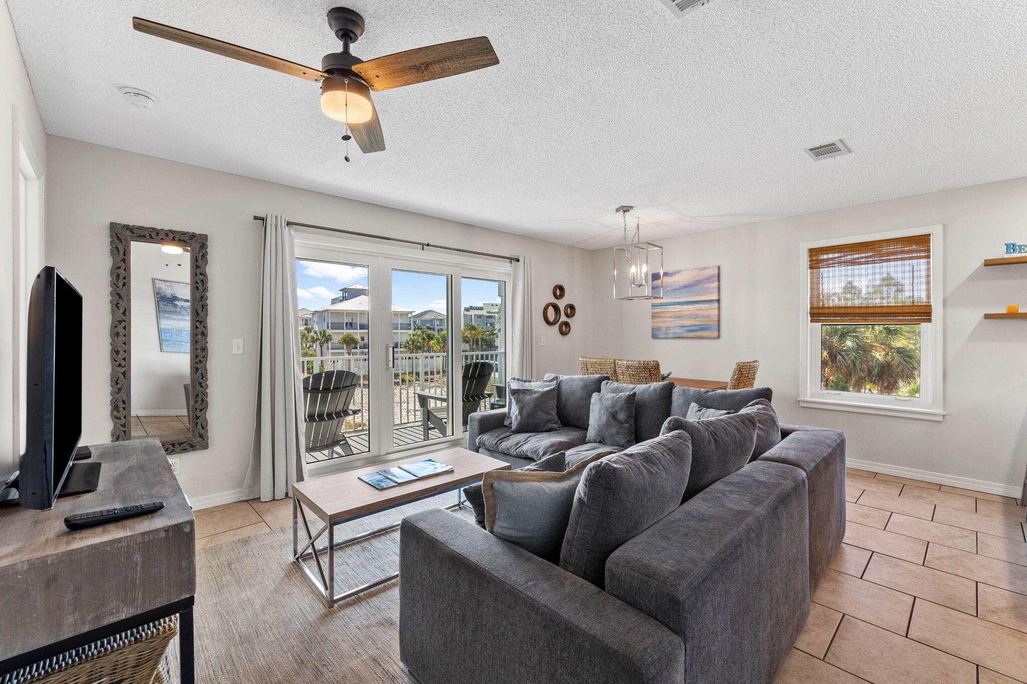 Image 3: Living Room