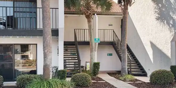 Image 4: edgewater 8