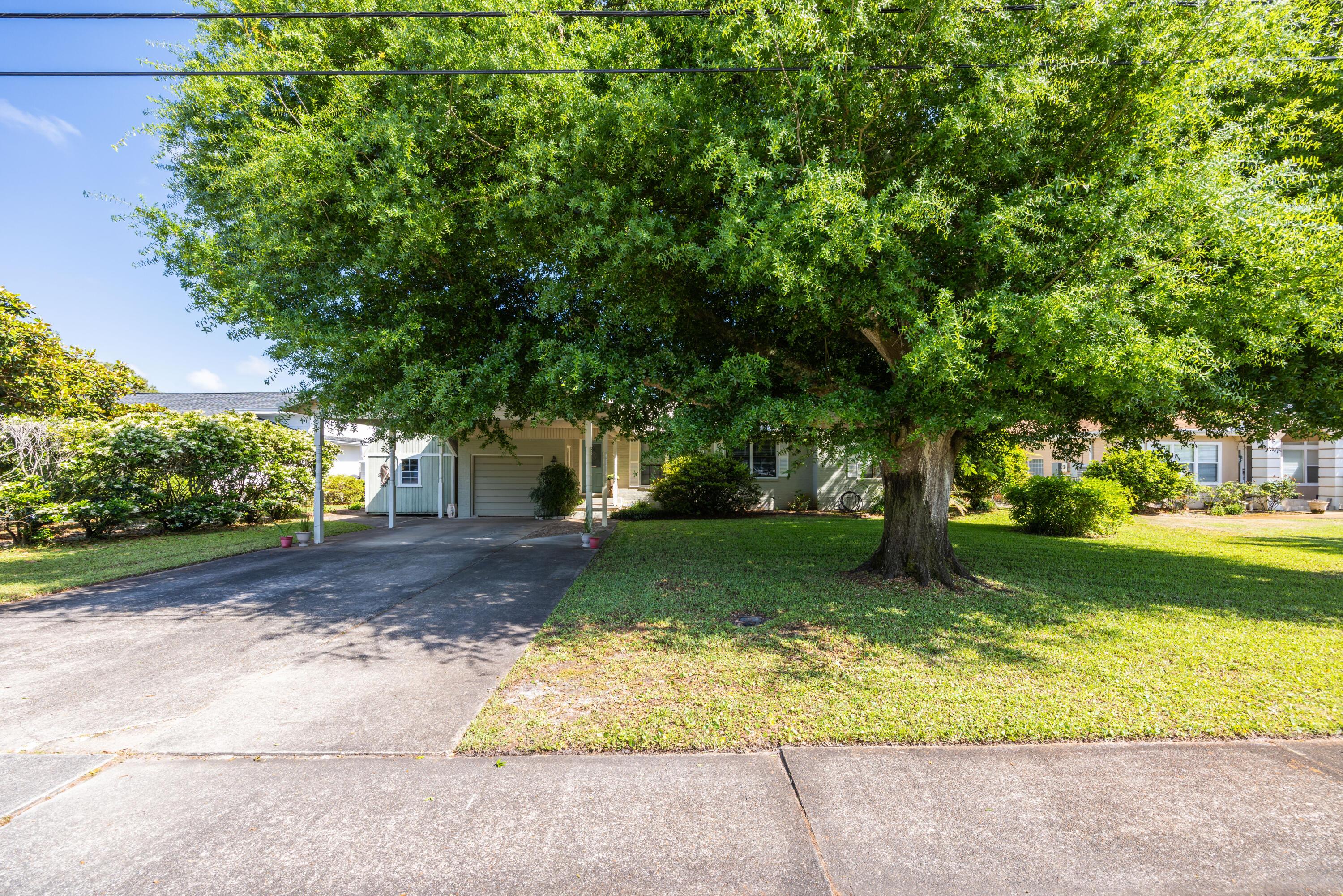 Image 4: 239 Beachview Dr NE-1