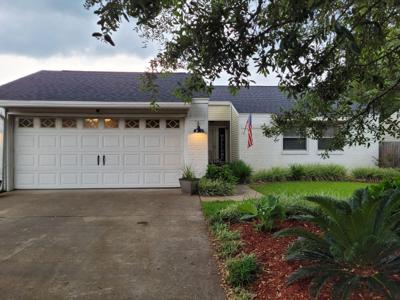6 Cedar Ridge Way