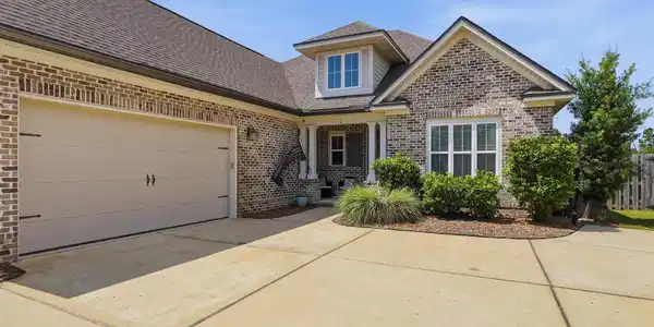 Image 3: Front of Home