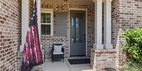 Image 4: Front of Home