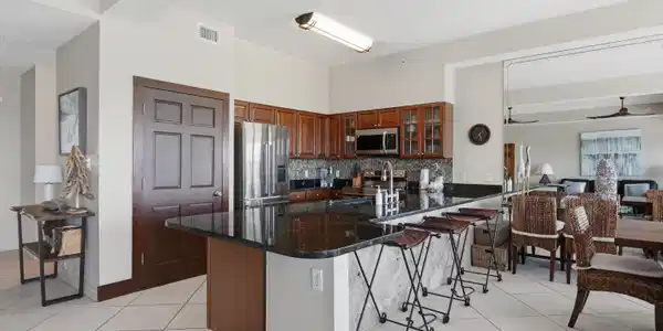 Image 4: 780 sundial court 6002-13
