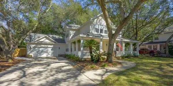 1723 Lilaberry Lane