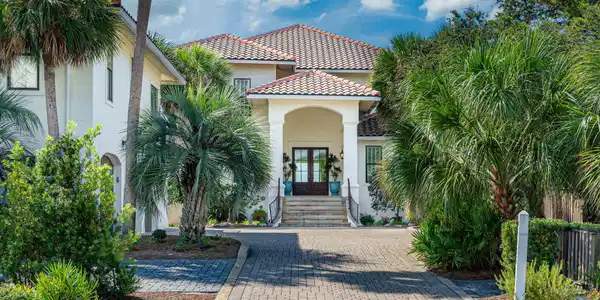 Image 2: 45-web-or-mls-4525-w-county-hwy-30a